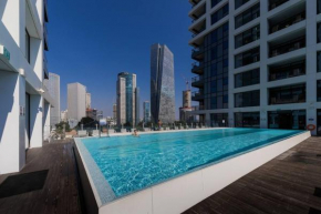 Luxurious Apartment in Tel Aviv with Terrace and Pool